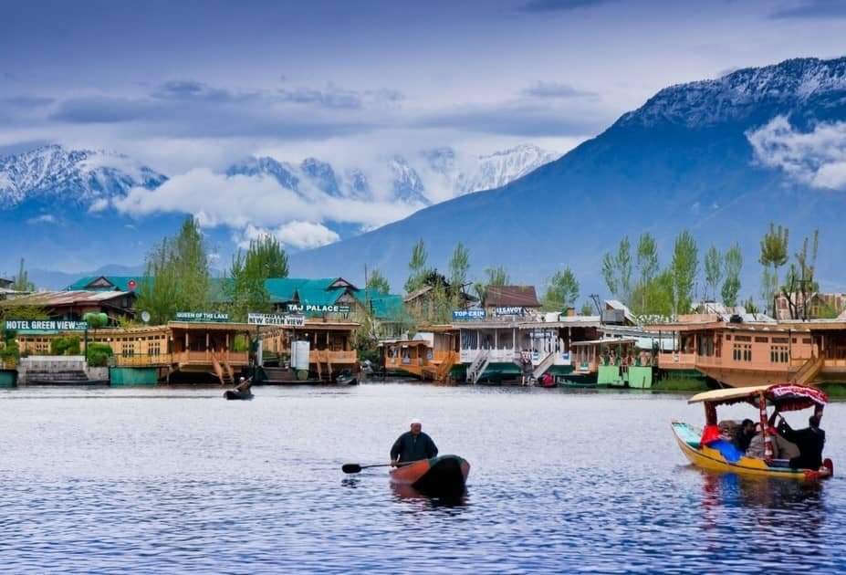 Kashmir Me Ghumne Ki Jagah